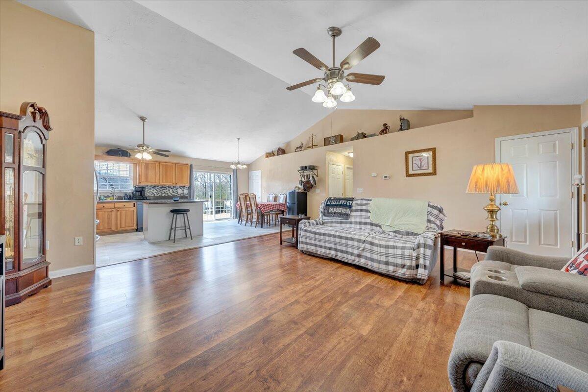 1012 Miller Hollow Rd, Goodview, Virginia image 8