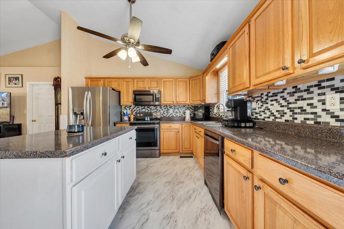 1012 Miller Hollow Rd, Goodview, Virginia image 14