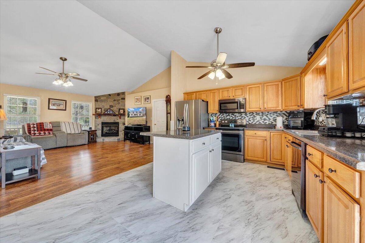 1012 Miller Hollow Rd, Goodview, Virginia image 15