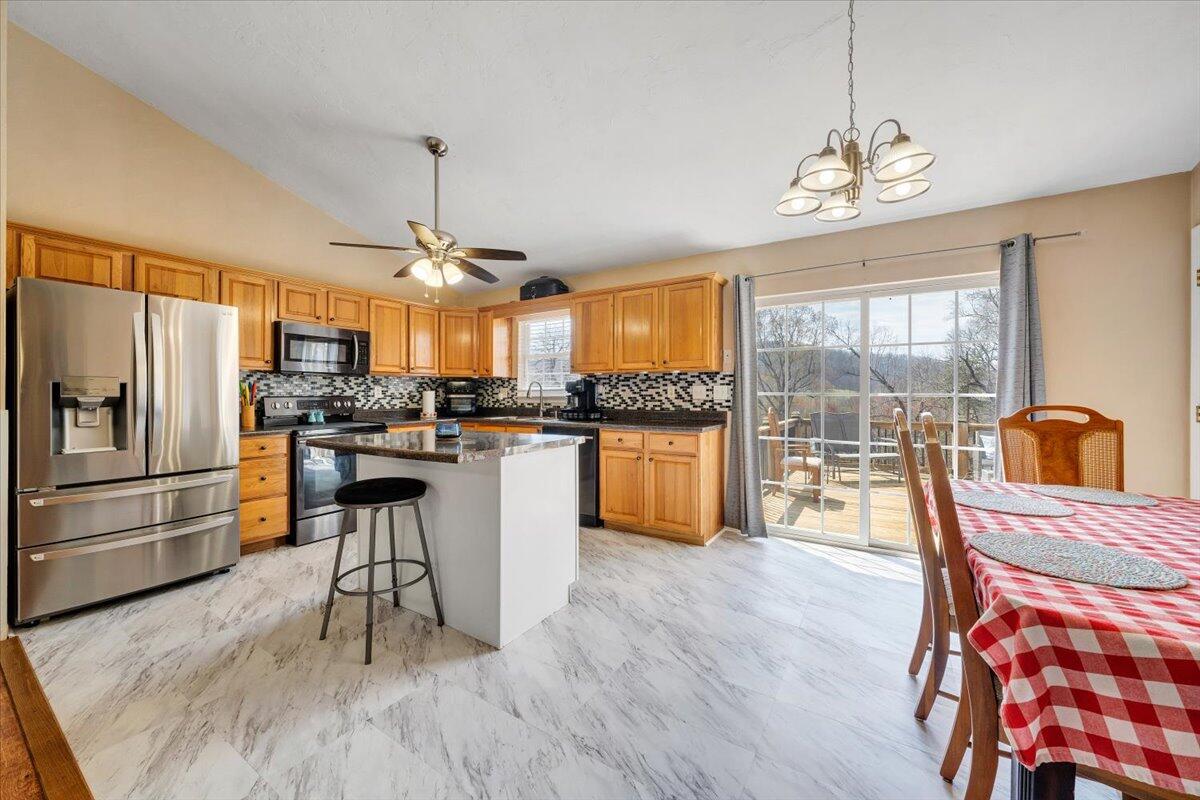 1012 Miller Hollow Rd, Goodview, Virginia image 9