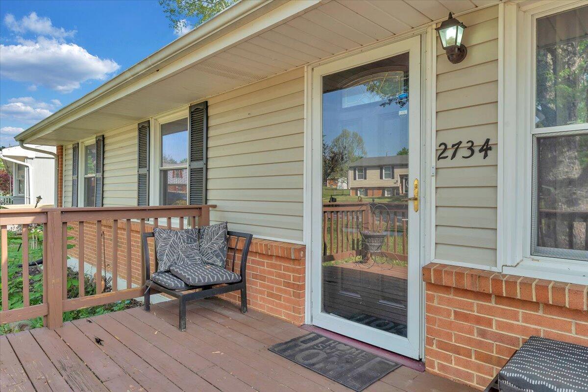 2734 Embassy Dr, Roanoke, Virginia image 6
