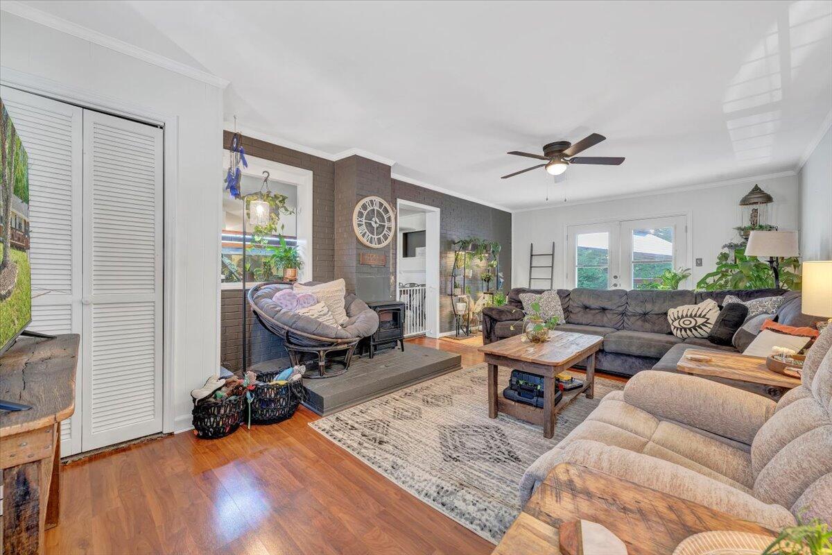 2734 Embassy Dr, Roanoke, Virginia image 22
