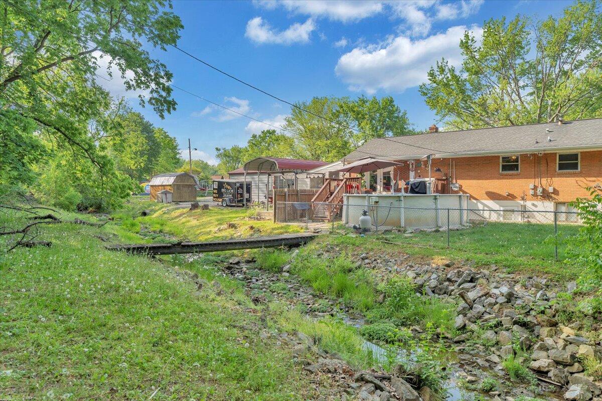 2734 Embassy Dr, Roanoke, Virginia image 47