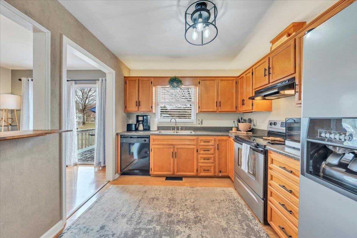 2619 Tulip Ln, Vinton, Virginia image 10