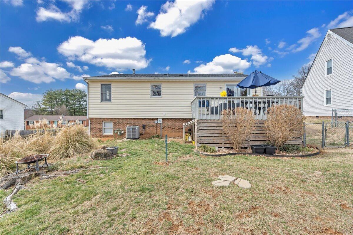 2619 Tulip Ln, Vinton, Virginia image 37