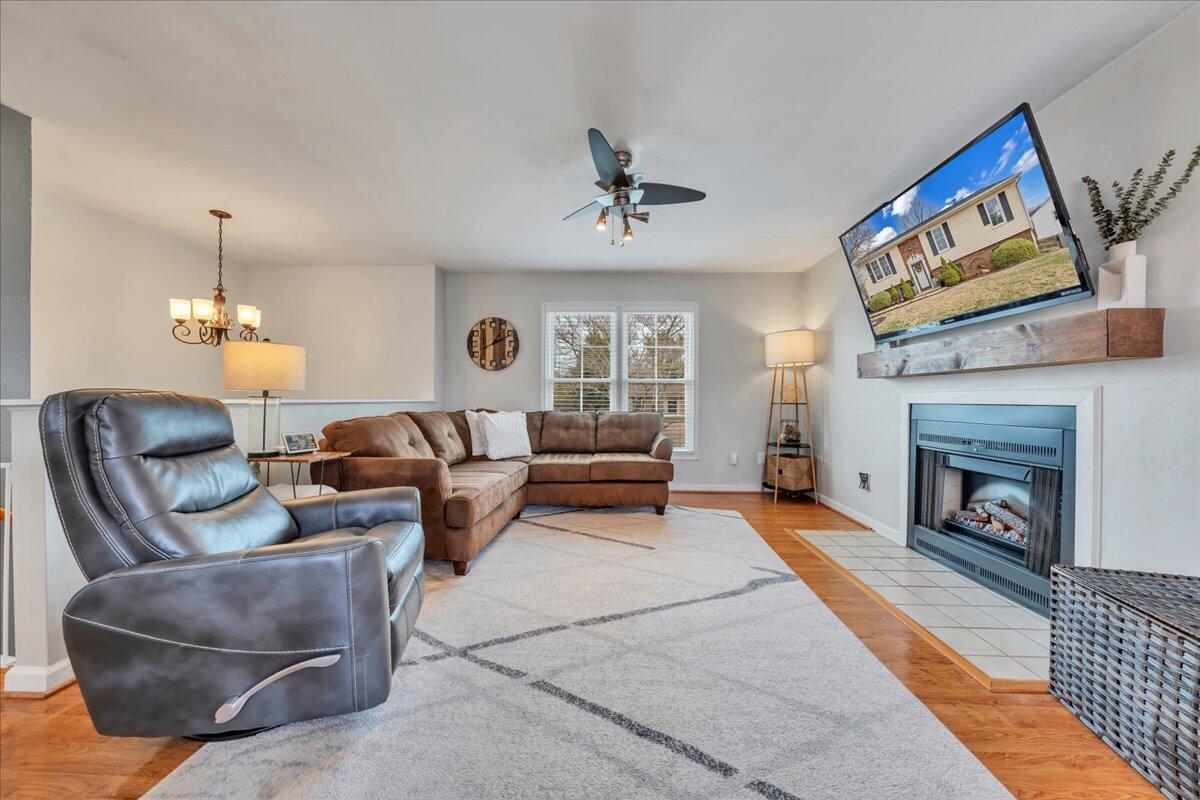 2619 Tulip Ln, Vinton, Virginia image 2