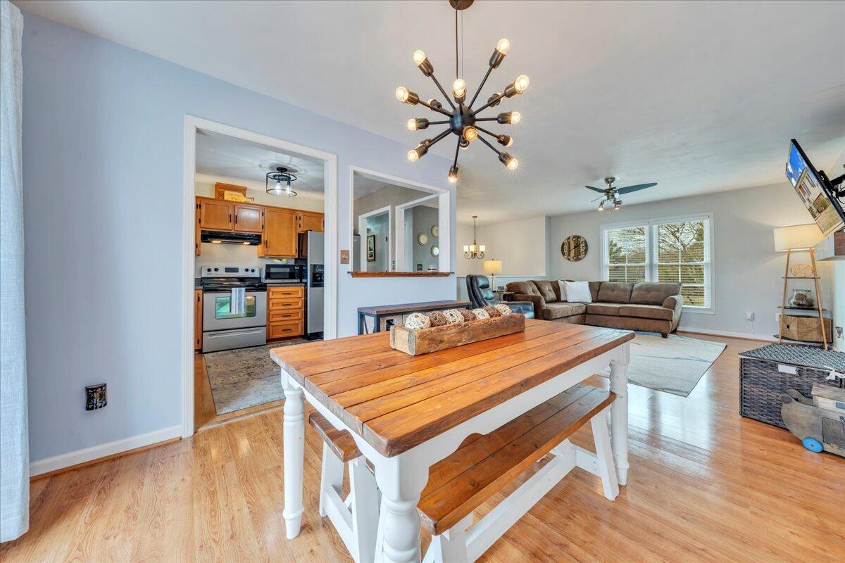 2619 Tulip Ln, Vinton, Virginia image 7