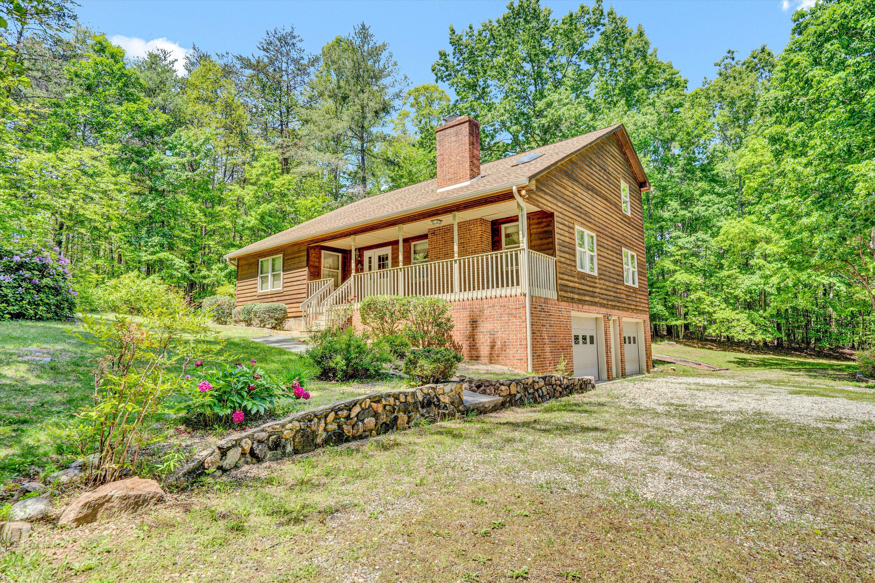 551 Heather Ridge Dr, Rocky Mount, Virginia image 3