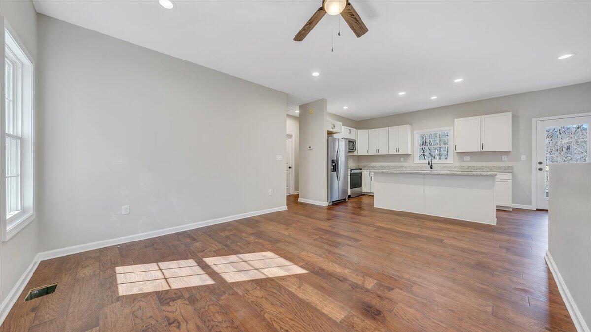 132 Chenault St, Buchanan, Virginia image 3