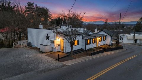 Homes For Sale - 801 Bedford Rd<br/> Vinton, VA 24179