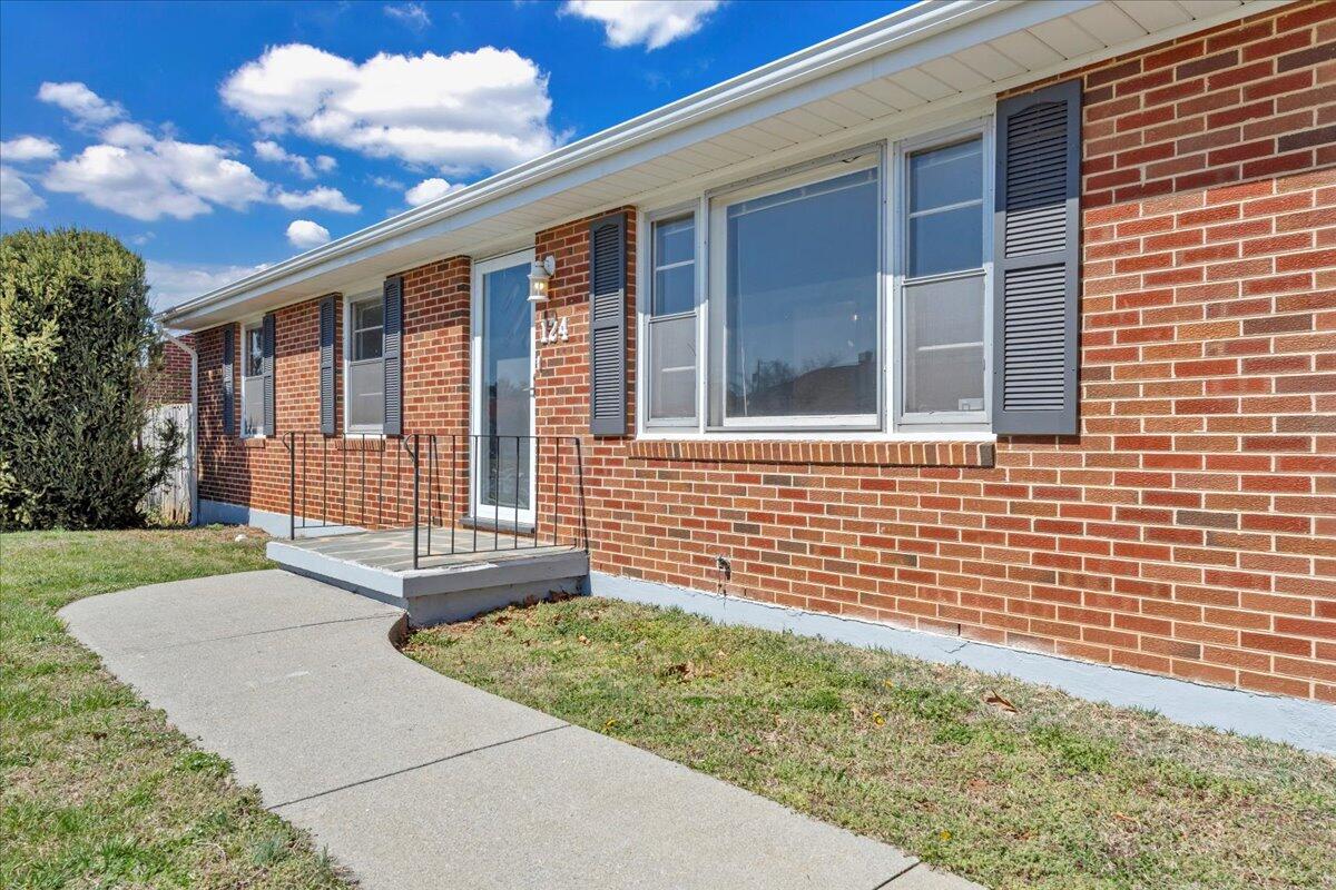 124 Christian Ave, Roanoke, Virginia image 4