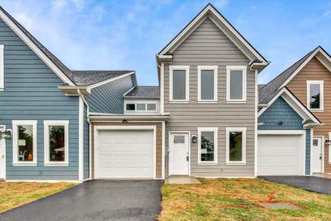 Photo of 132 W Calhoun ST, Salem, VA 24153 (MLS # 930635)