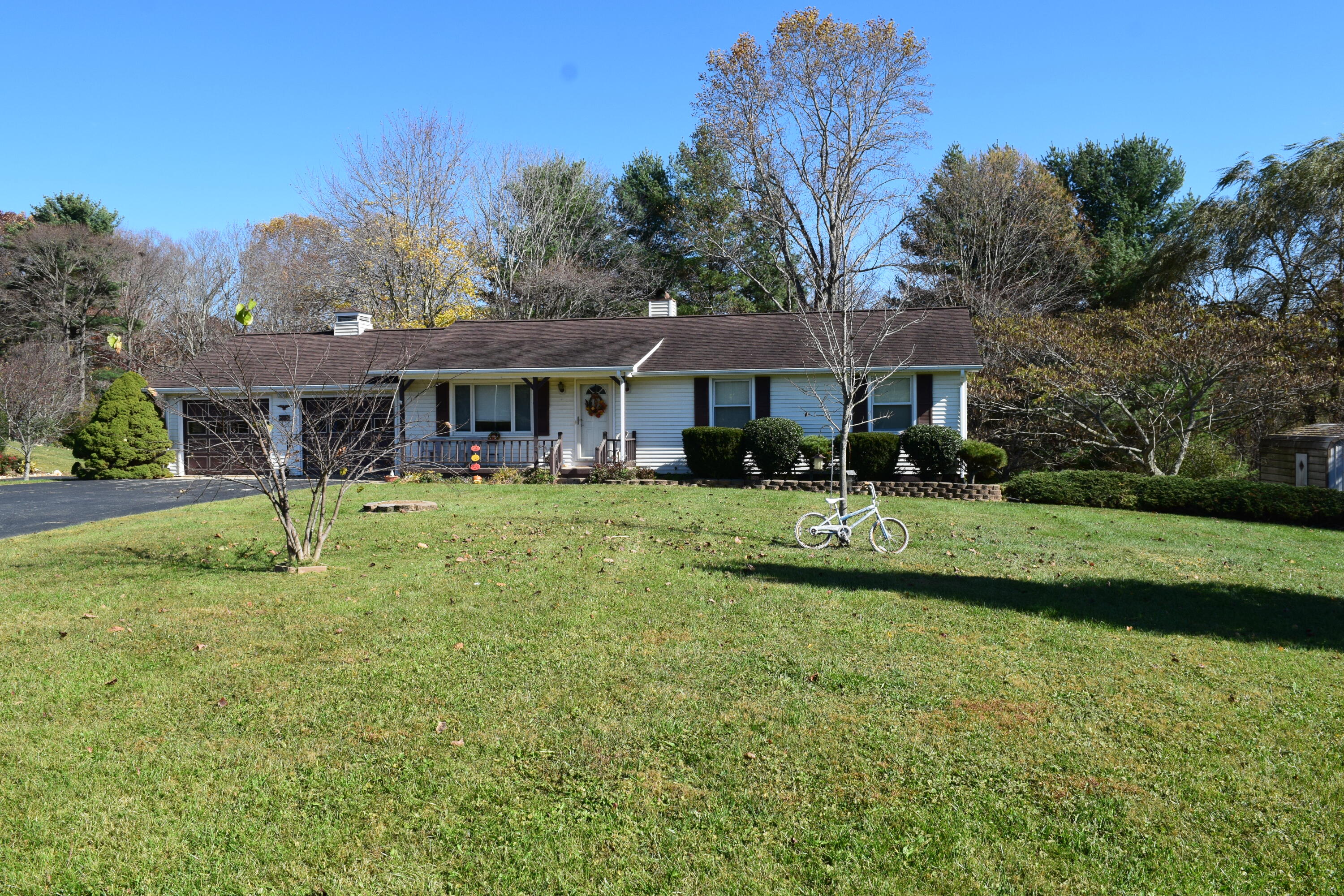 695 Long Level Rd, Floyd, Virginia image 1