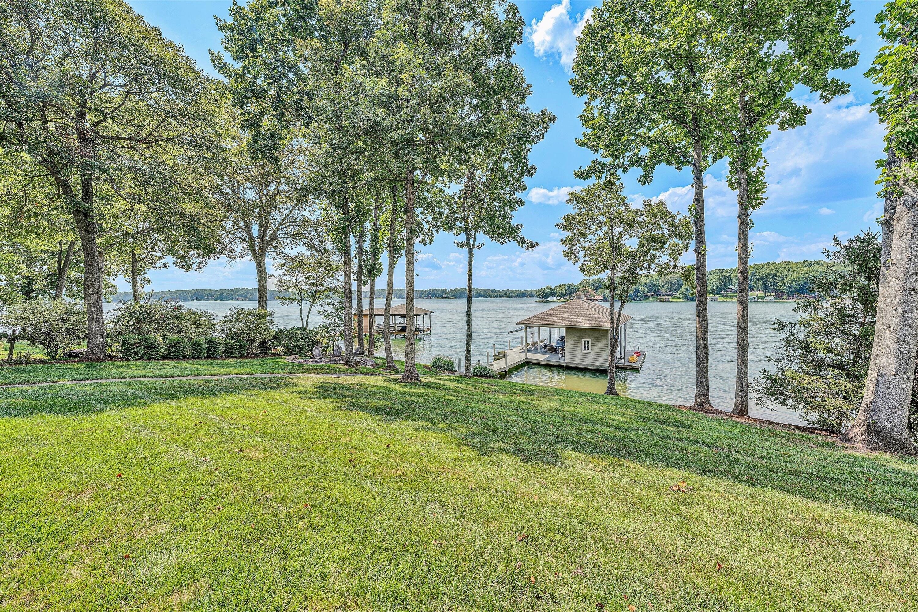 Huddleston, Virginia 24104, United States, 4 Bedrooms Bedrooms, ,4 BathroomsBathrooms,Residential,Active,179135