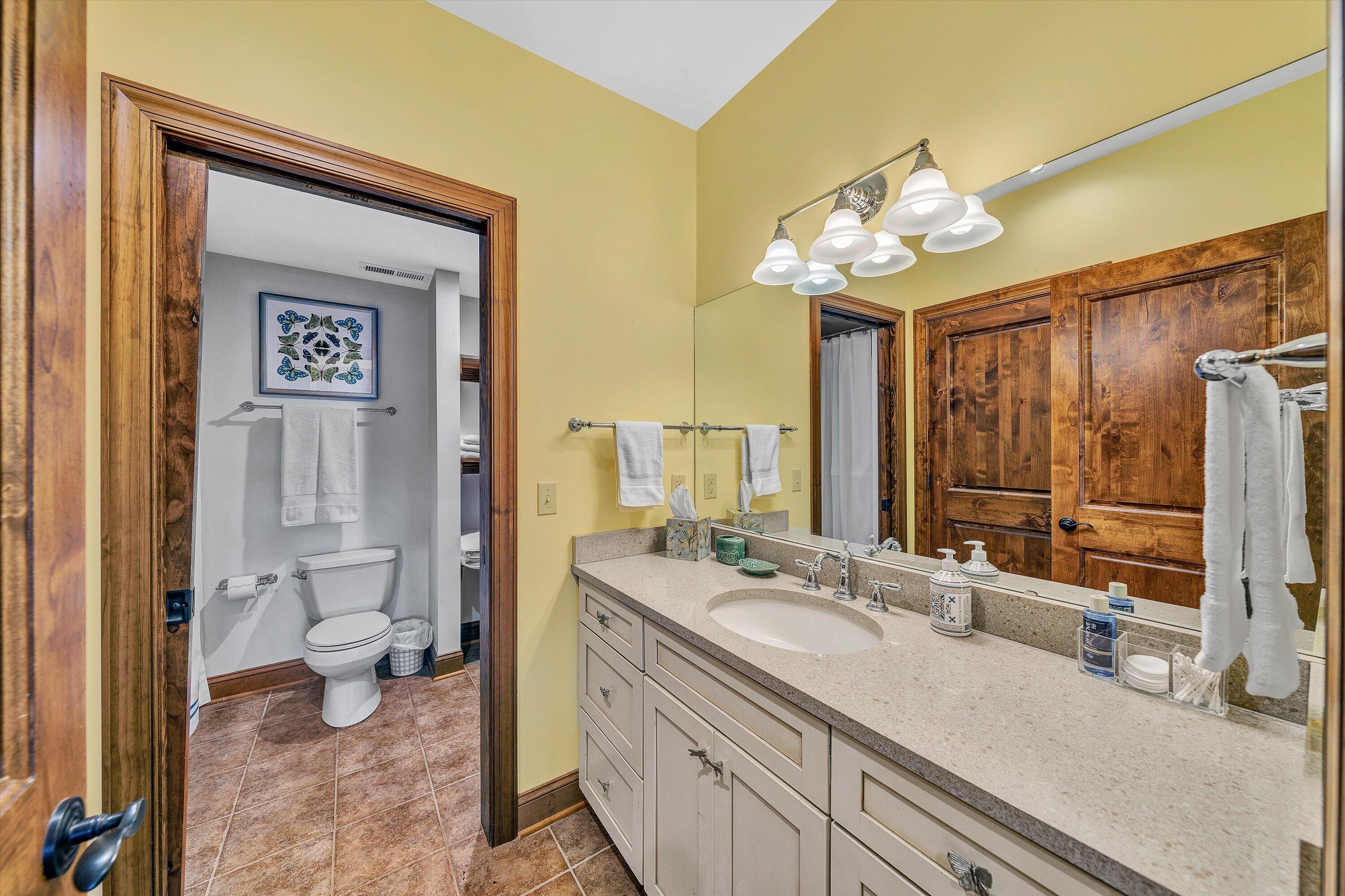 Huddleston, Virginia 24104, United States, 4 Bedrooms Bedrooms, ,4 BathroomsBathrooms,Residential,Active,179135