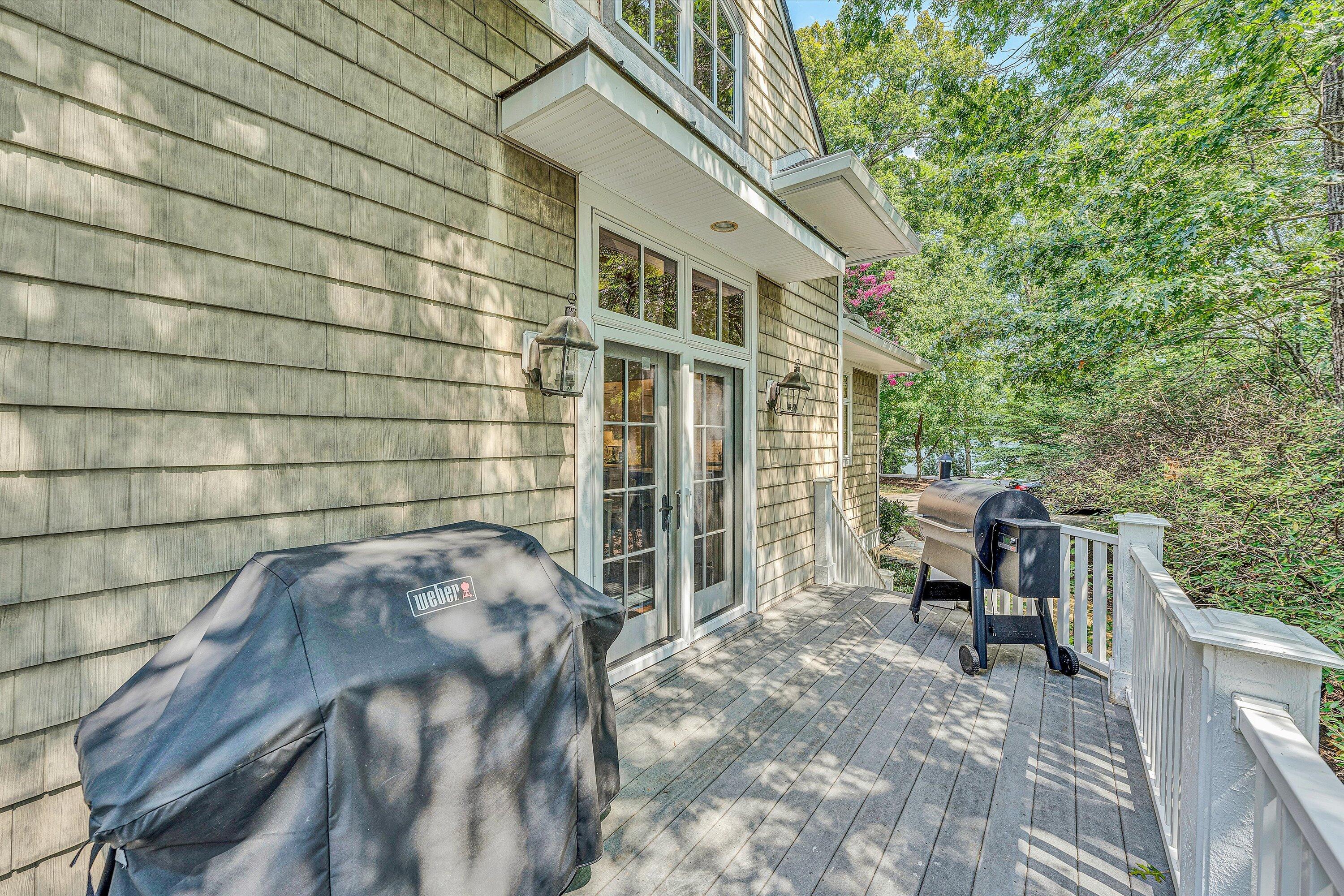 Huddleston, Virginia 24104, United States, 4 Bedrooms Bedrooms, ,4 BathroomsBathrooms,Residential,Active,179135