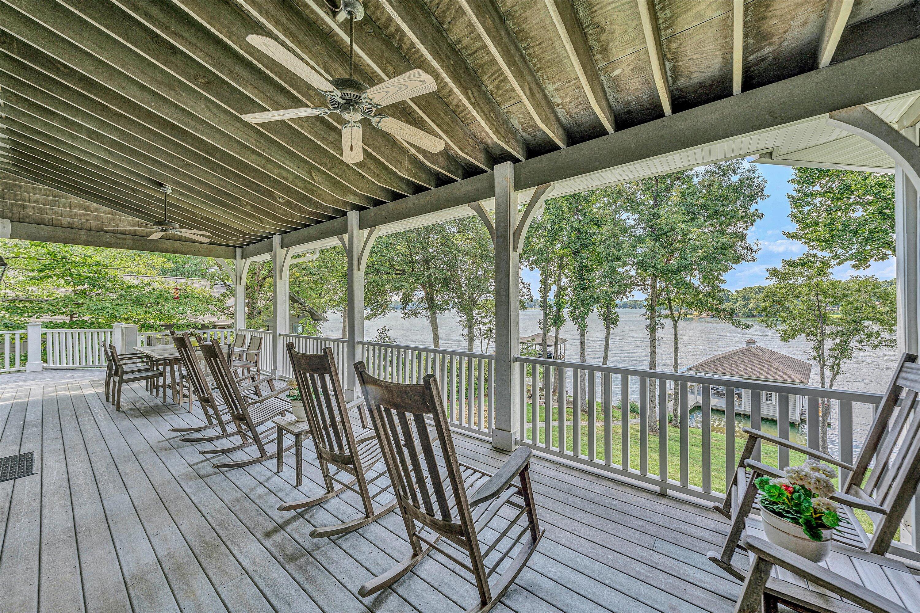 Huddleston, Virginia 24104, United States, 4 Bedrooms Bedrooms, ,4 BathroomsBathrooms,Residential,Active,179135