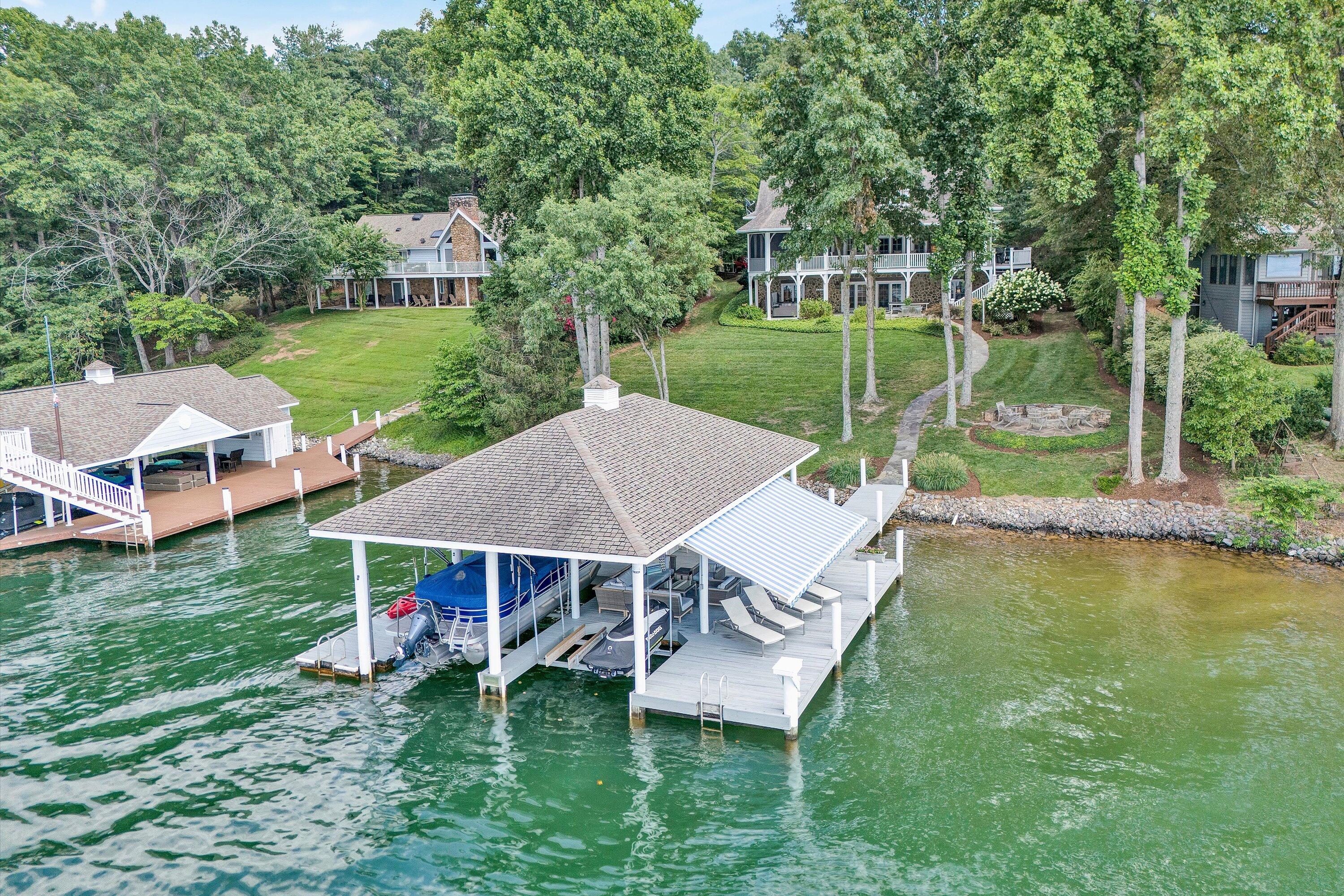 Huddleston, Virginia 24104, United States, 4 Bedrooms Bedrooms, ,4 BathroomsBathrooms,Residential,Active,179135