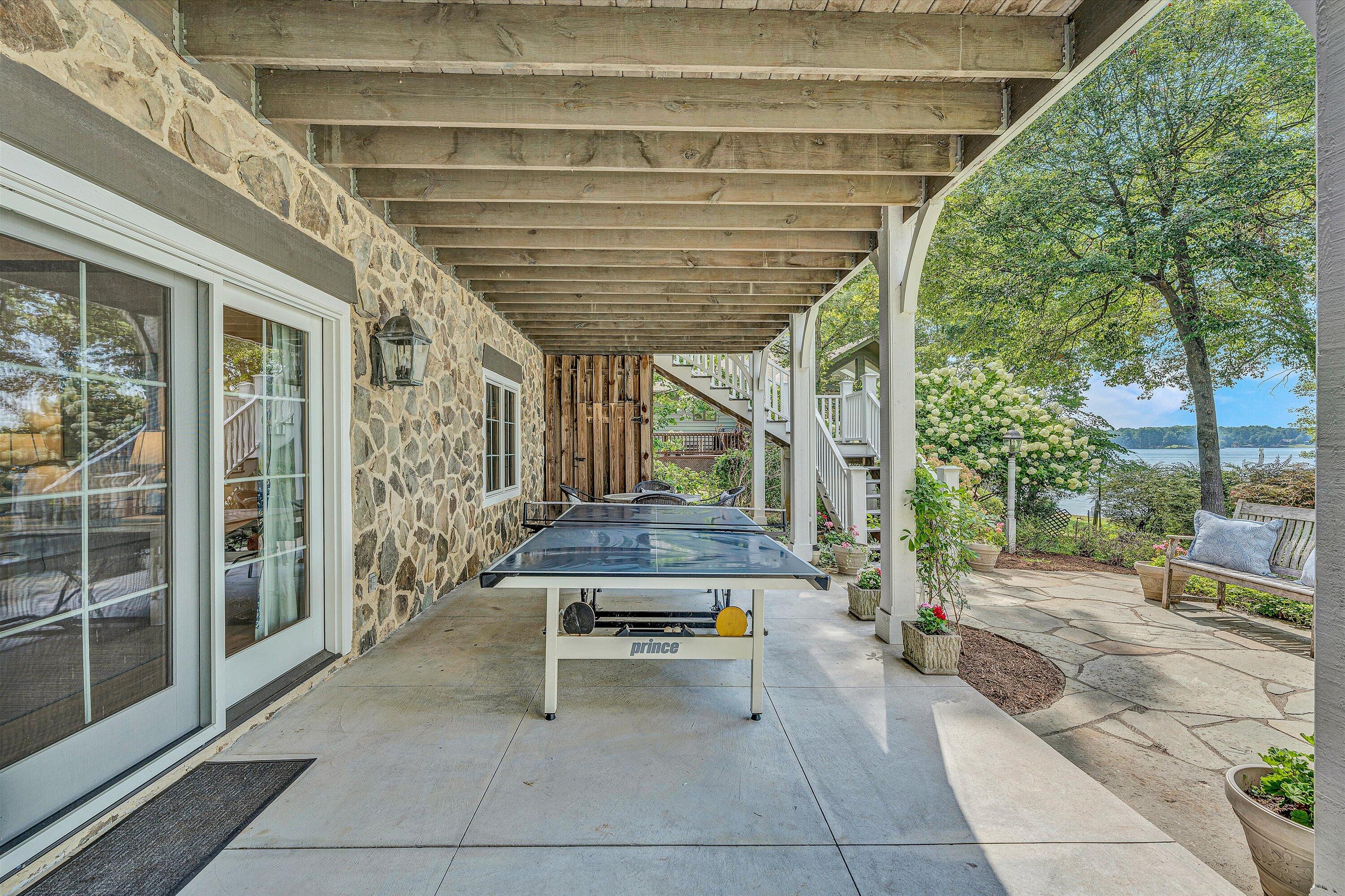 Huddleston, Virginia 24104, United States, 4 Bedrooms Bedrooms, ,4 BathroomsBathrooms,Residential,Active,179135