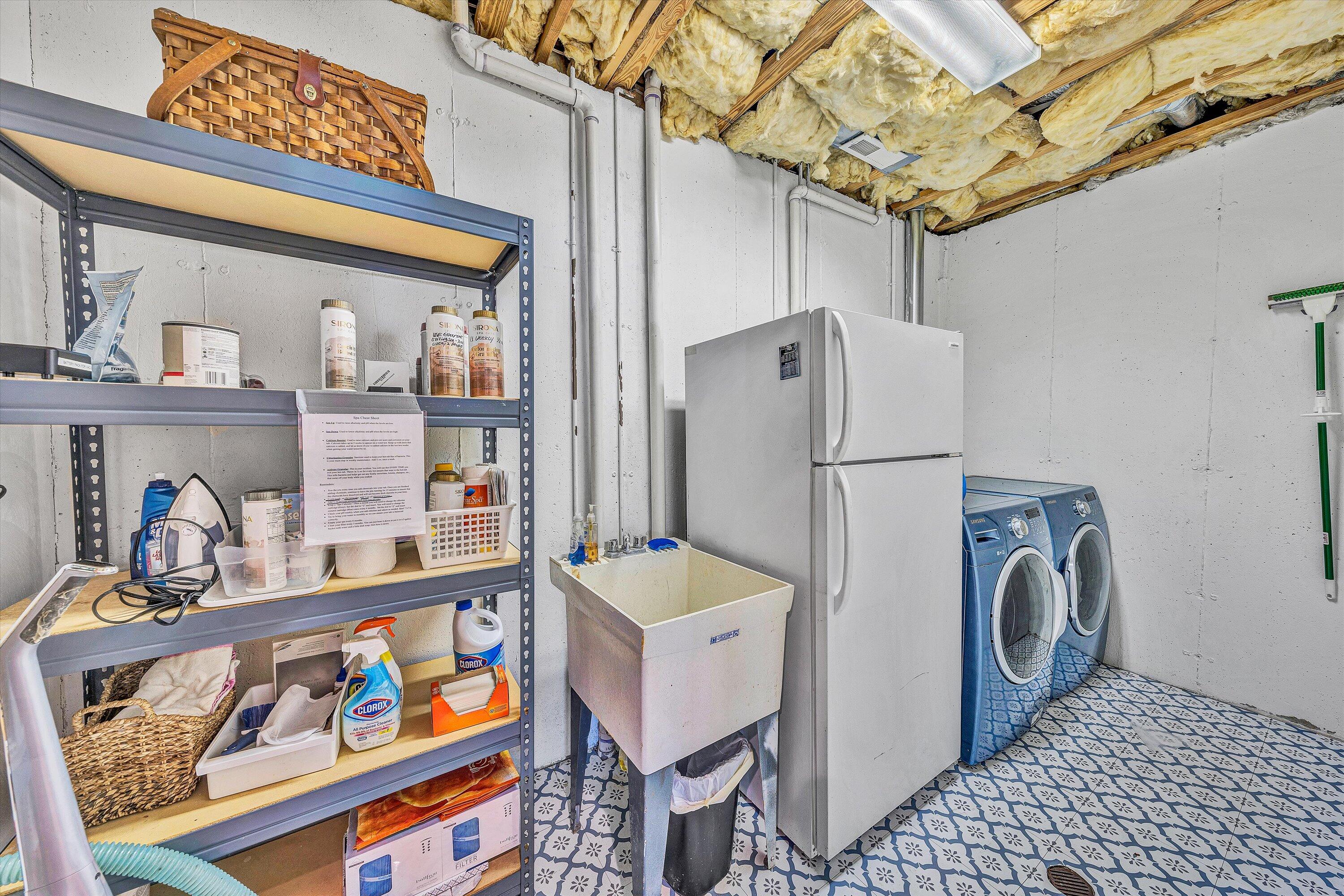 Huddleston, Virginia 24104, United States, 4 Bedrooms Bedrooms, ,4 BathroomsBathrooms,Residential,Active,179135