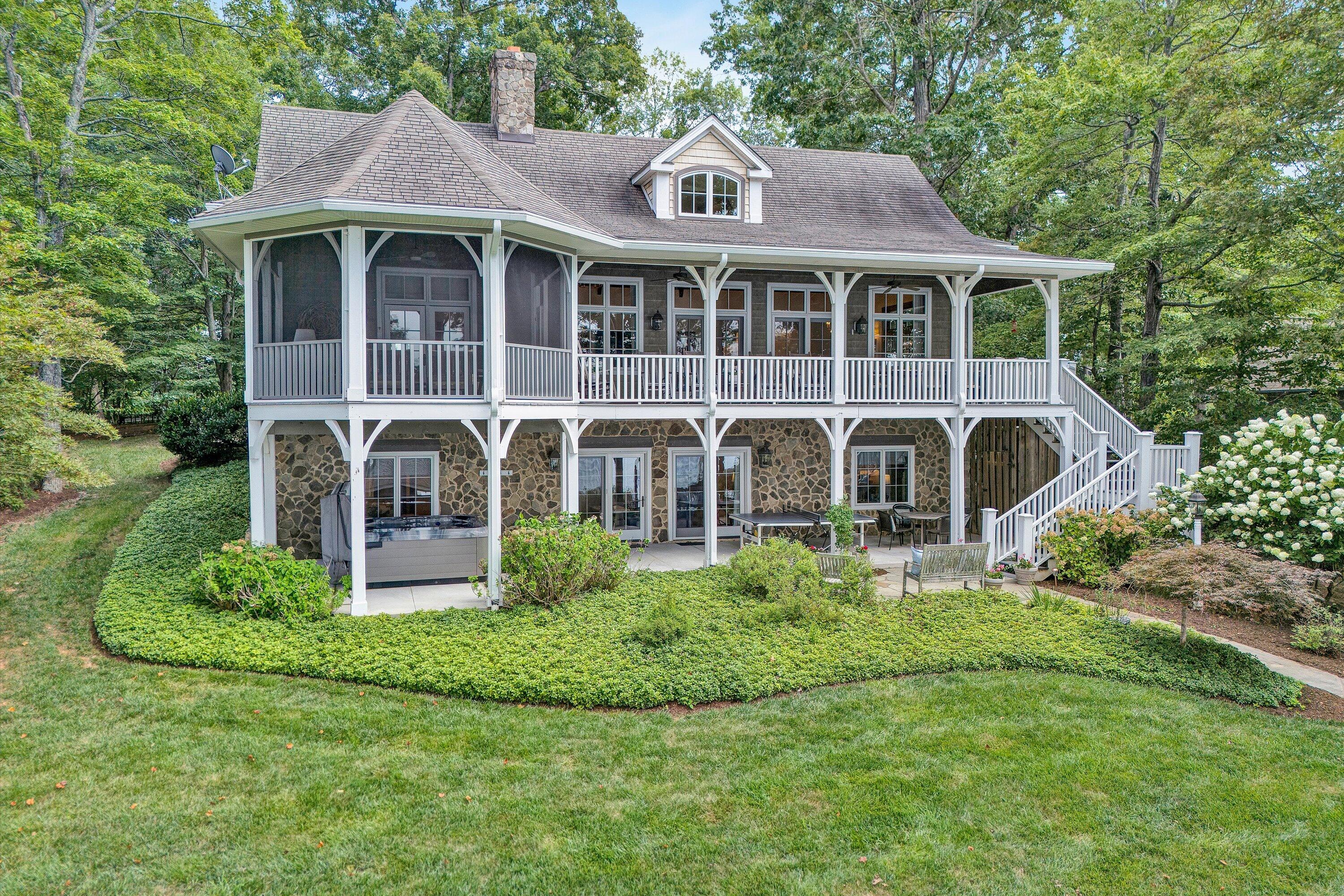 Huddleston, Virginia 24104, United States, 4 Bedrooms Bedrooms, ,4 BathroomsBathrooms,Residential,Active,179135