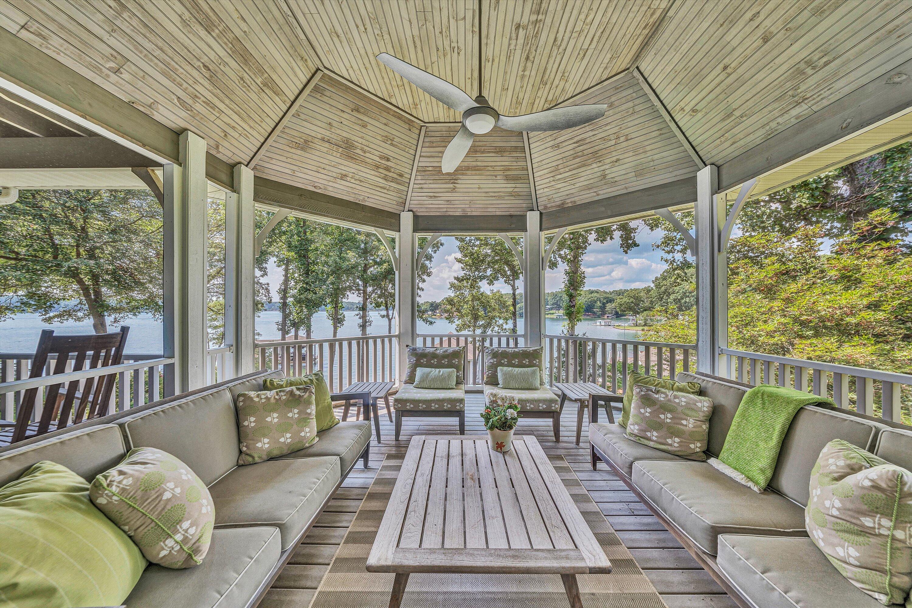 Huddleston, Virginia 24104, United States, 4 Bedrooms Bedrooms, ,4 BathroomsBathrooms,Residential,Active,179135