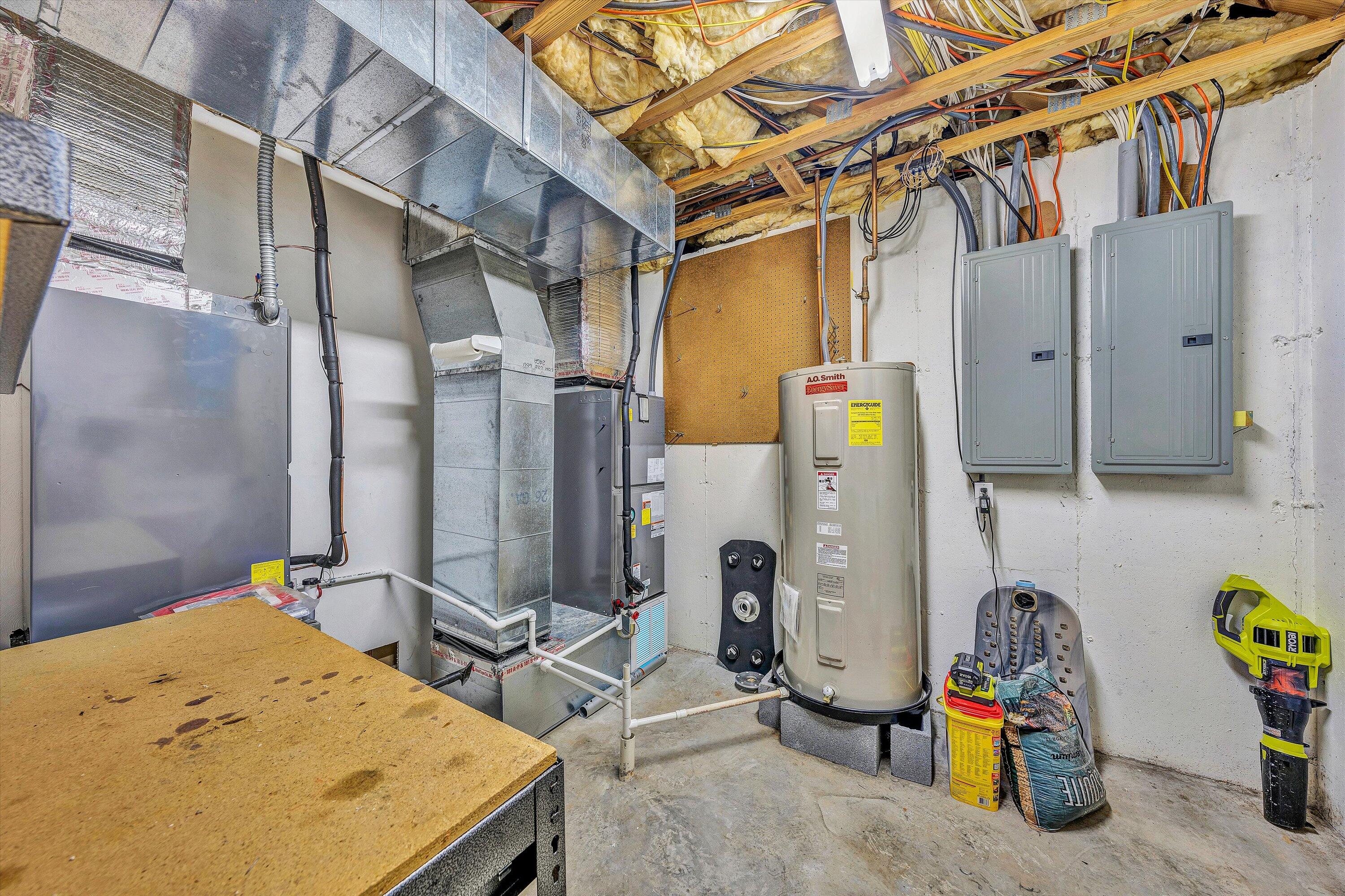 Huddleston, Virginia 24104, United States, 4 Bedrooms Bedrooms, ,4 BathroomsBathrooms,Residential,Active,179135