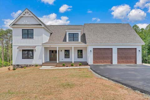 Homes For Sale - 320 Windsor Castle Dr<br/> Moneta, VA 24121