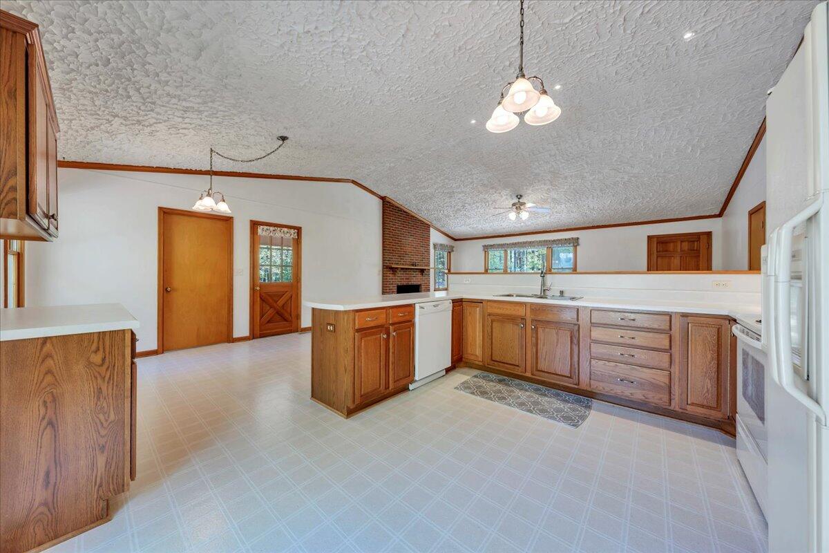 3160 Brian Rd, Salem, Virginia image 13