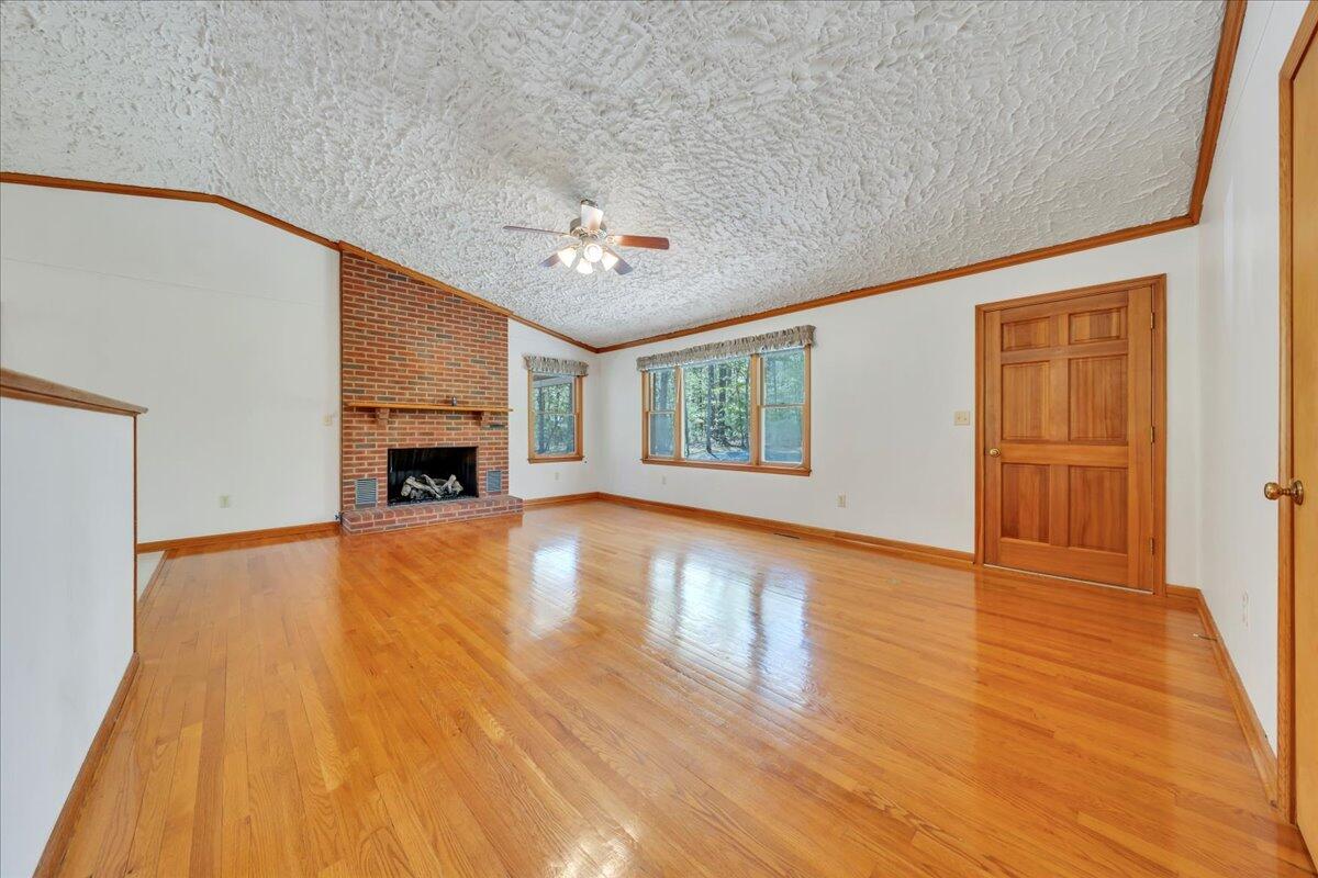3160 Brian Rd, Salem, Virginia image 6