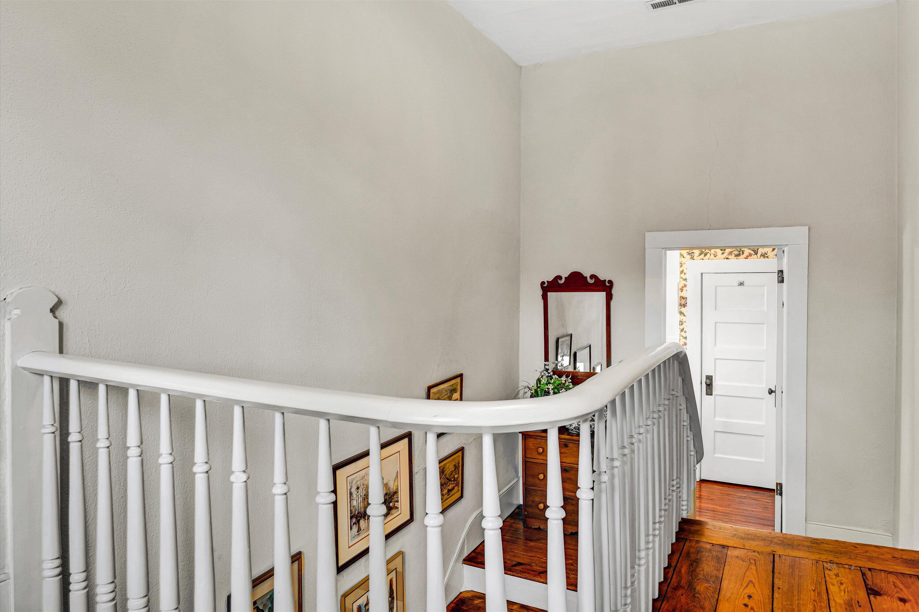 220 N Broad St, Salem, Virginia image 15