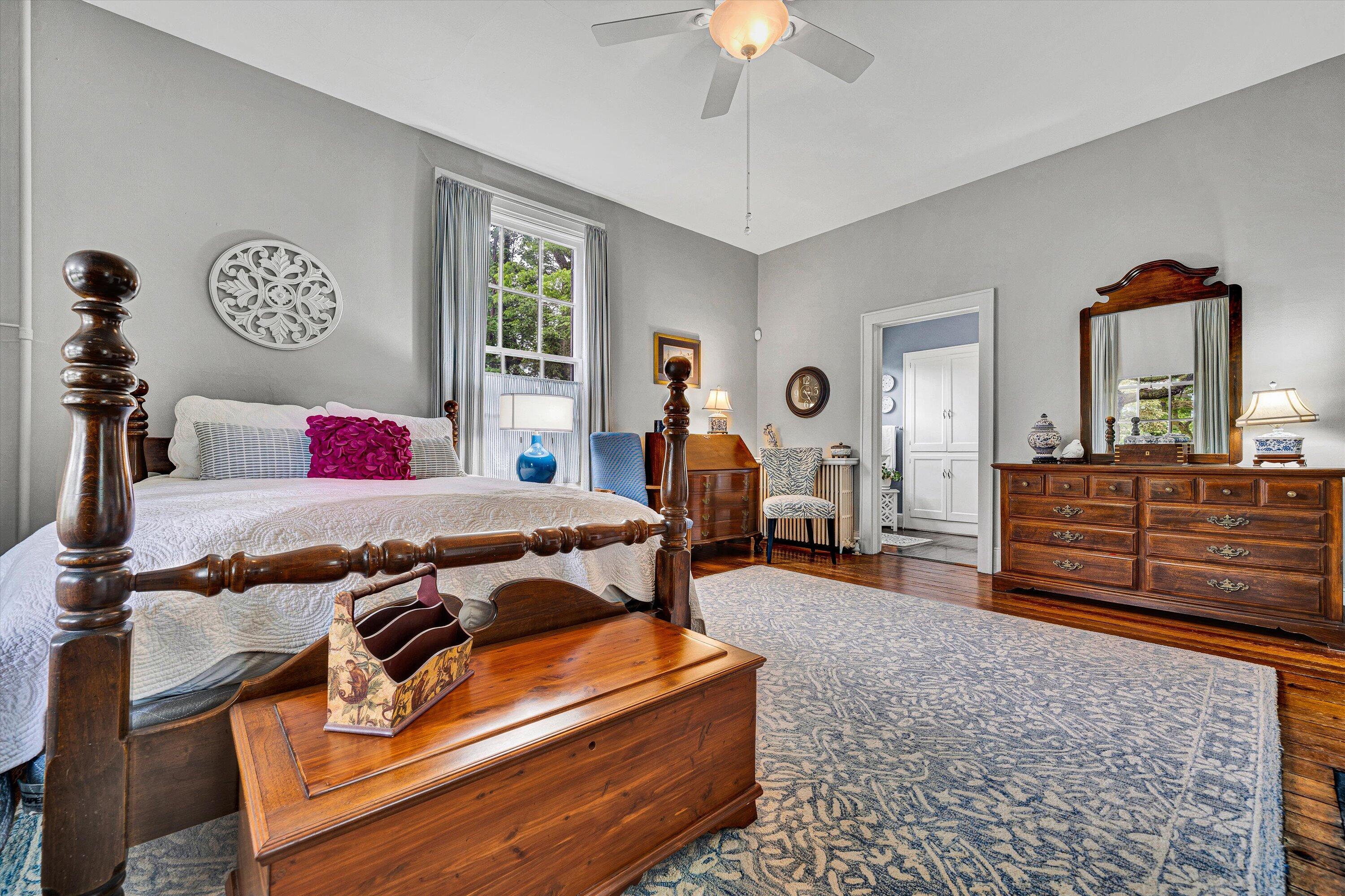 220 N Broad St, Salem, Virginia image 13
