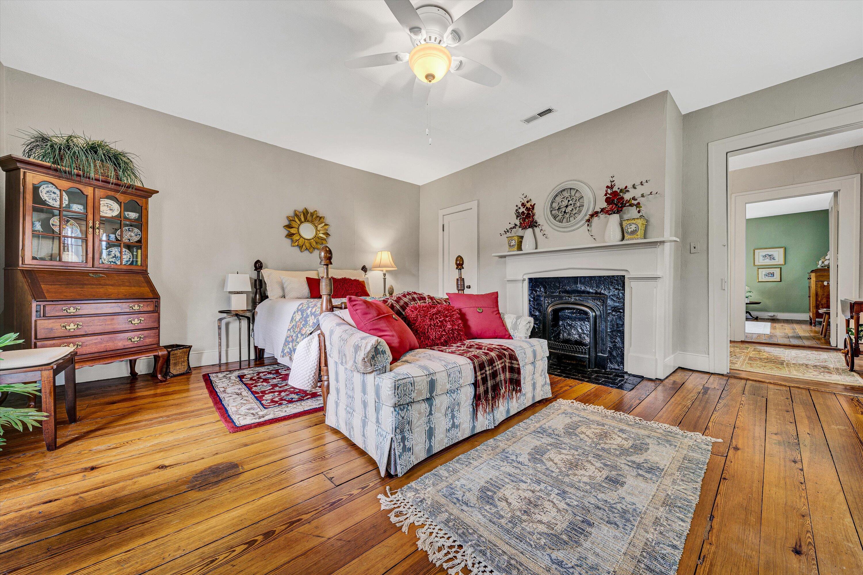 220 N Broad St, Salem, Virginia image 21