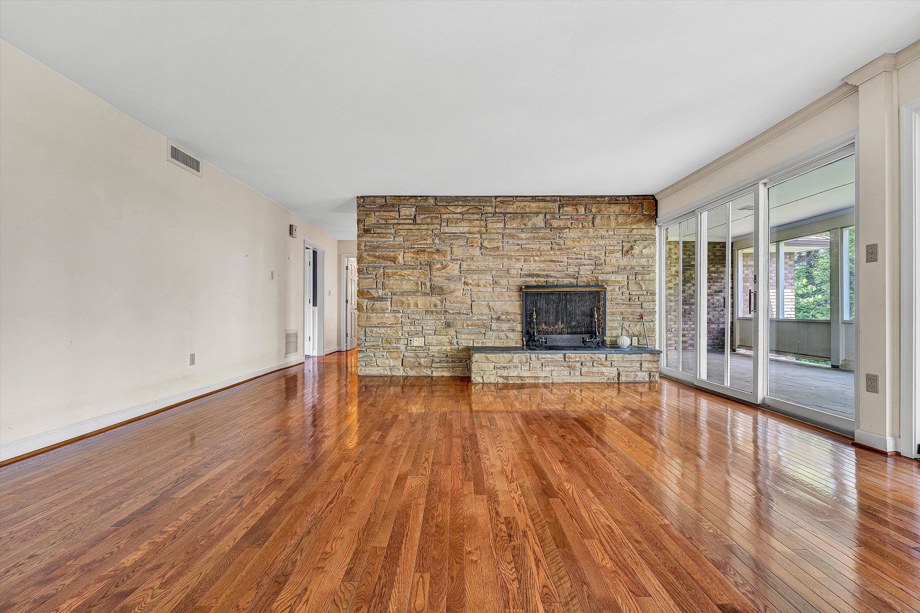 1200 Pickwick Ln, Salem, Virginia image 9