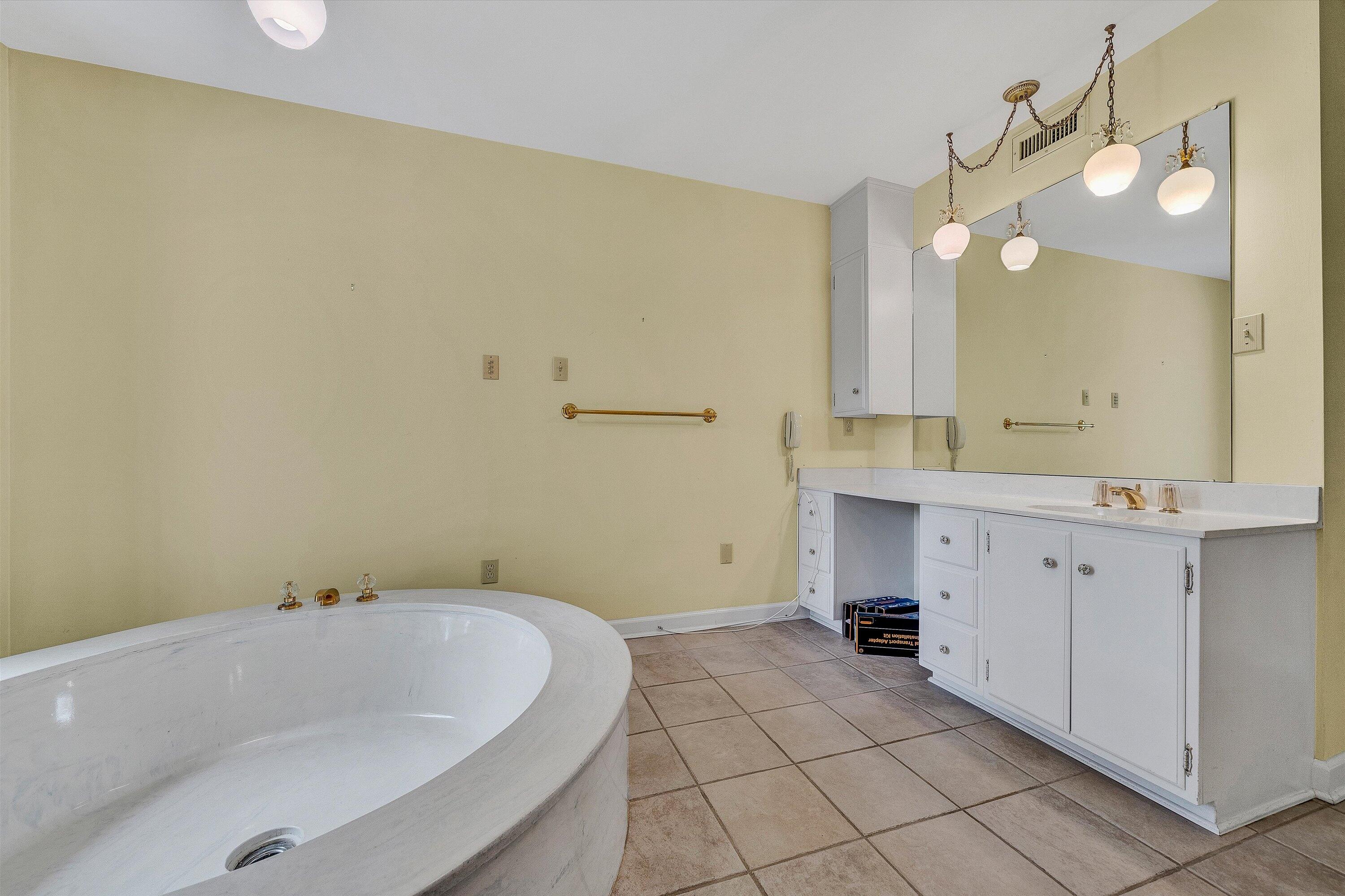 1200 Pickwick Ln, Salem, Virginia image 23