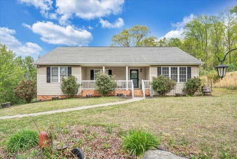 Homes For Sale - 686 Pinehaven Rd<br/> Fincastle, VA 24090
