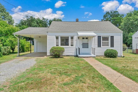 Homes For Sale - 4933 Hildebrand Rd<br/> Roanoke, VA 24012