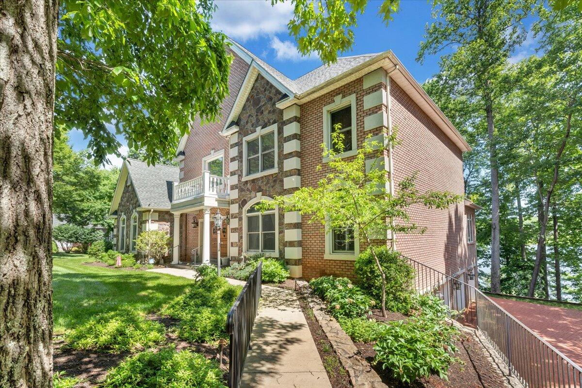723 Fox Chase Rd, Wirtz, Virginia image 6