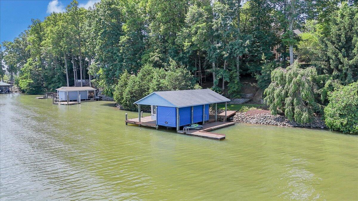 723 Fox Chase Rd, Wirtz, Virginia image 3