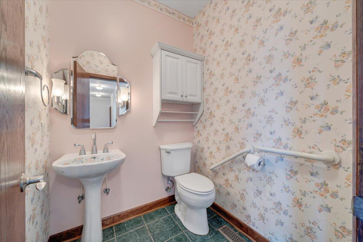 723 Fox Chase Rd, Wirtz, Virginia image 39