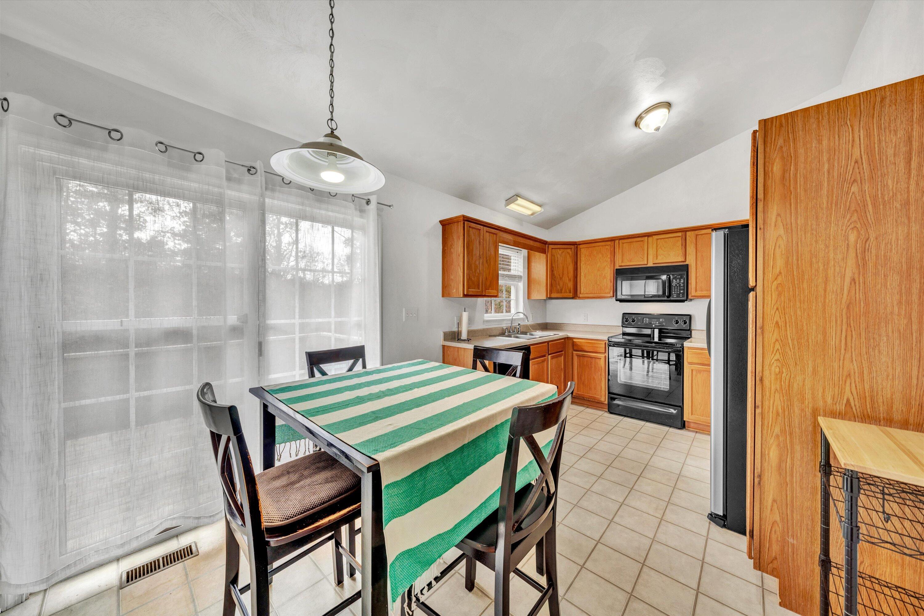 260 Harbor Landing Dr, Moneta, Virginia image 10