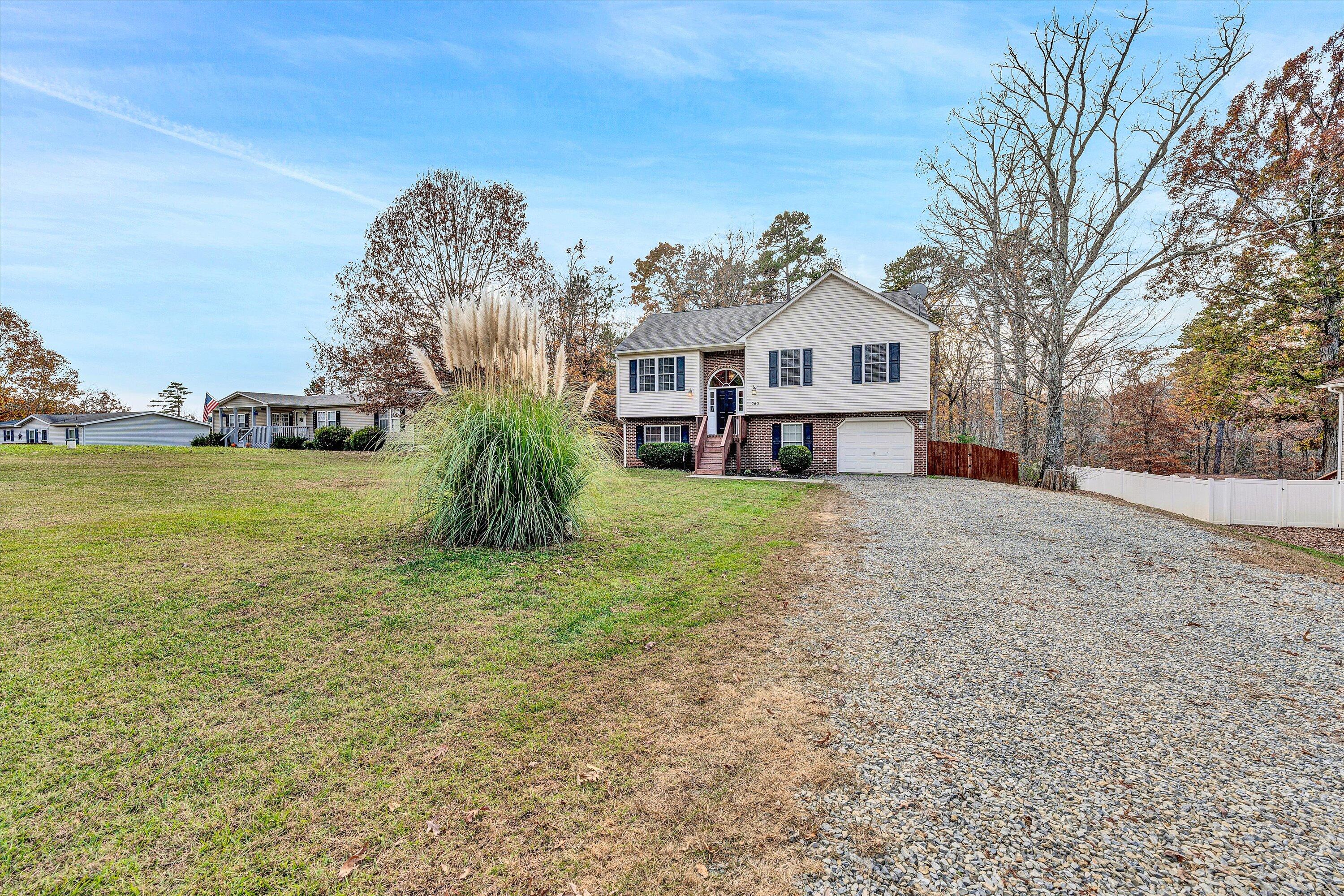 260 Harbor Landing Dr, Moneta, Virginia image 4