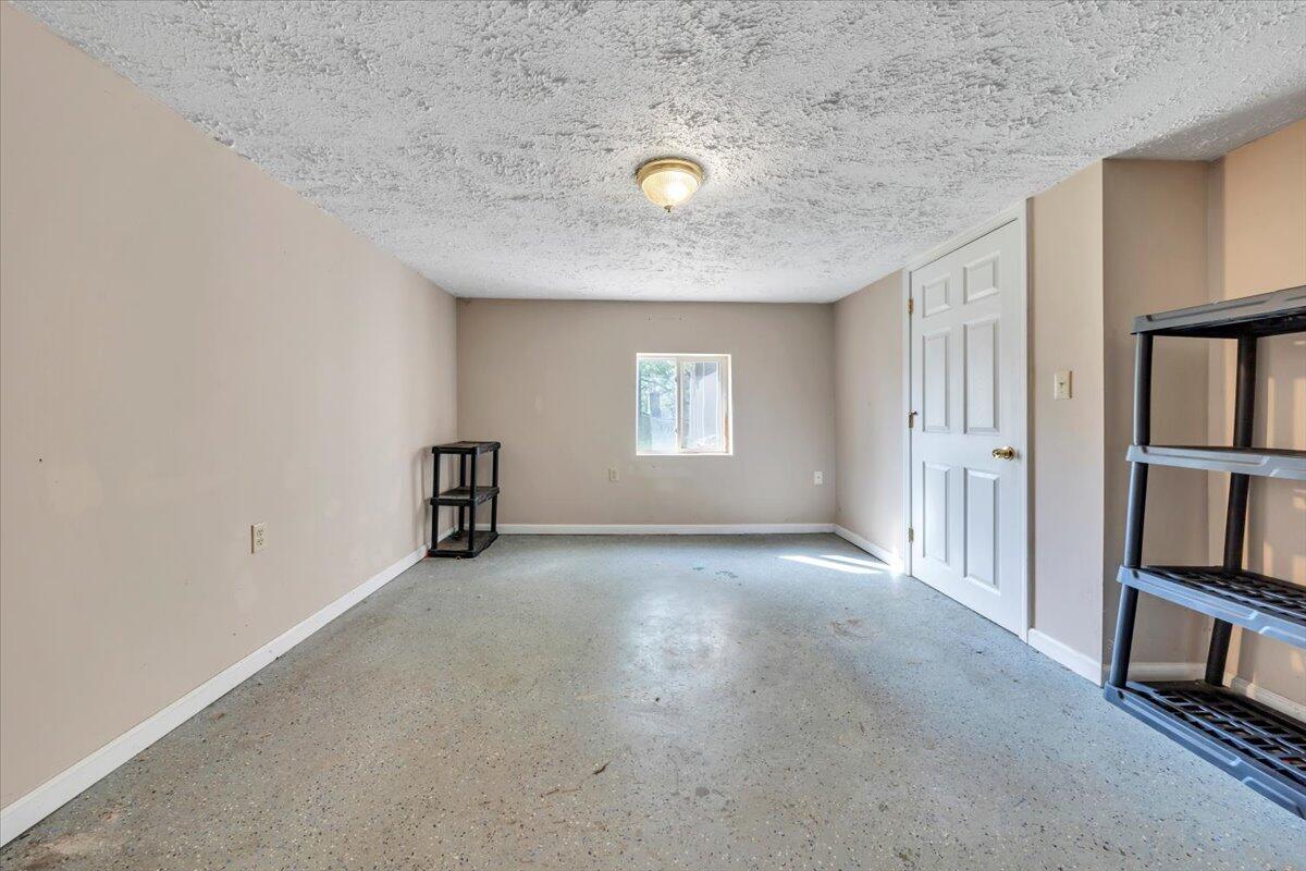 1054 Martin Mcneil Rd, Salem, Virginia image 24