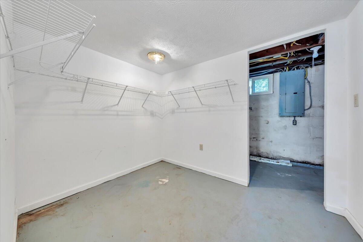 1054 Martin Mcneil Rd, Salem, Virginia image 26