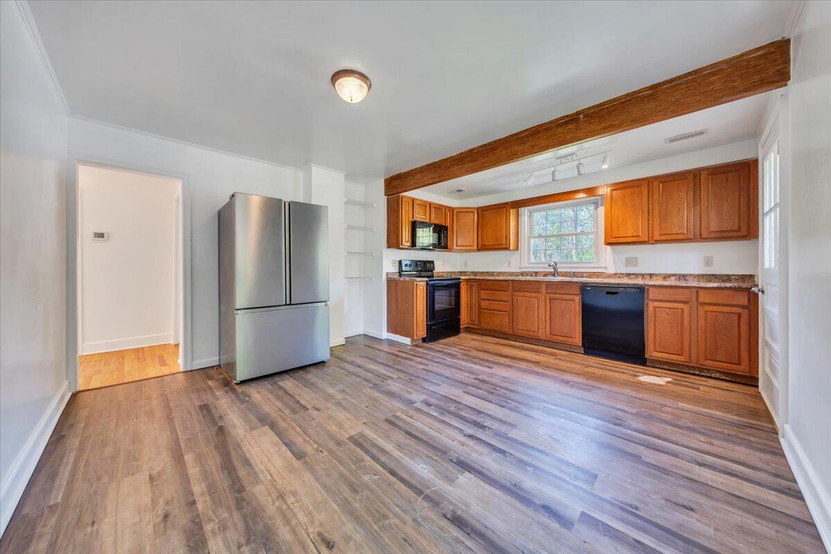 1054 Martin Mcneil Rd, Salem, Virginia image 15