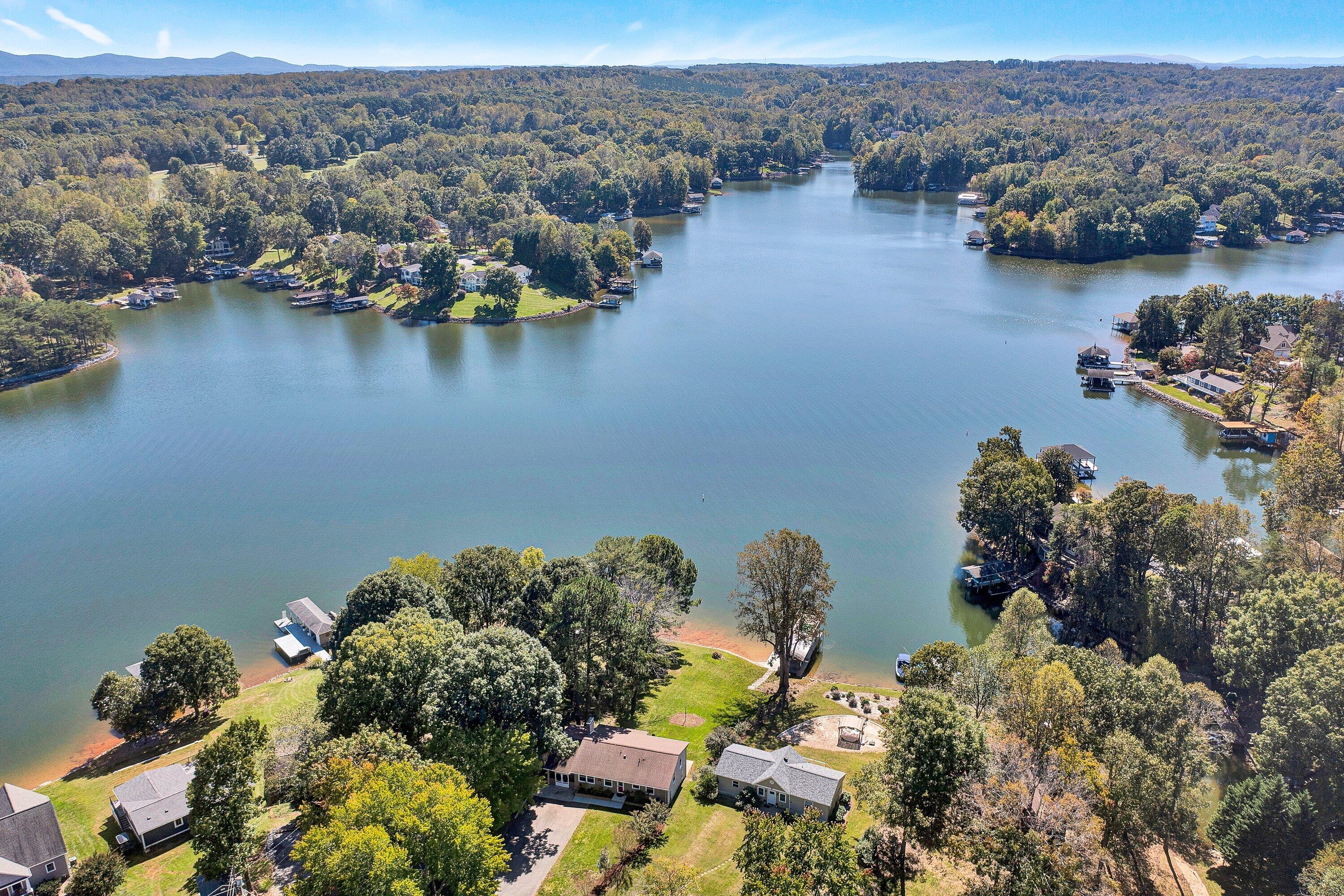 126 Overlook Cir, Moneta, Virginia image 27