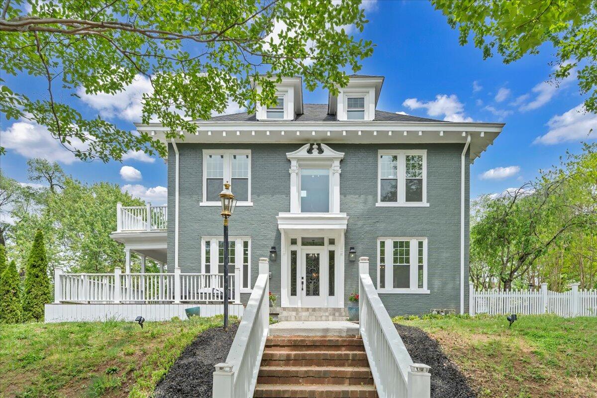 1221 Wasena Ter, Roanoke, Virginia image 2