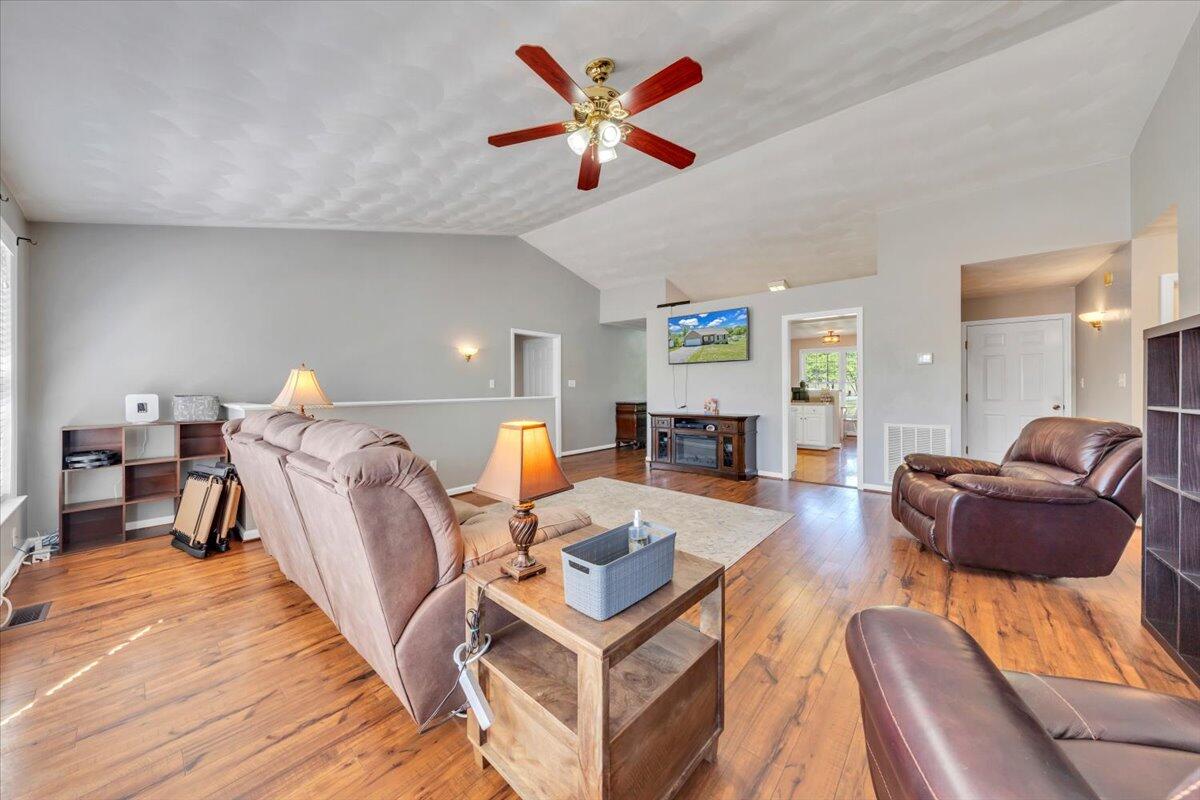 3609 Carson Rd, Roanoke, Virginia image 7