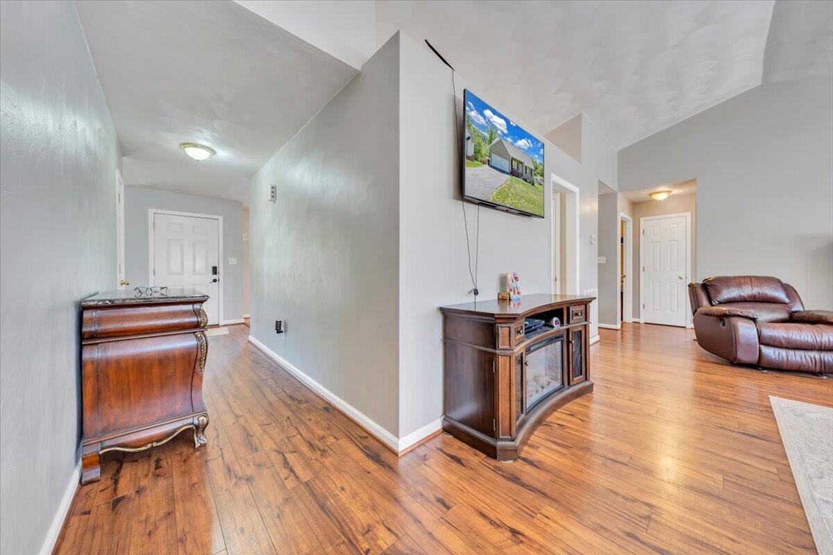 3609 Carson Rd, Roanoke, Virginia image 8