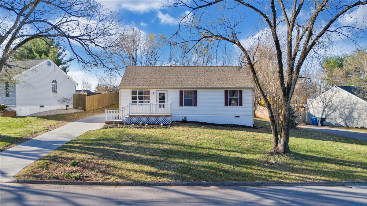 3350 Springtree Dr, Roanoke, Ohio image 1
